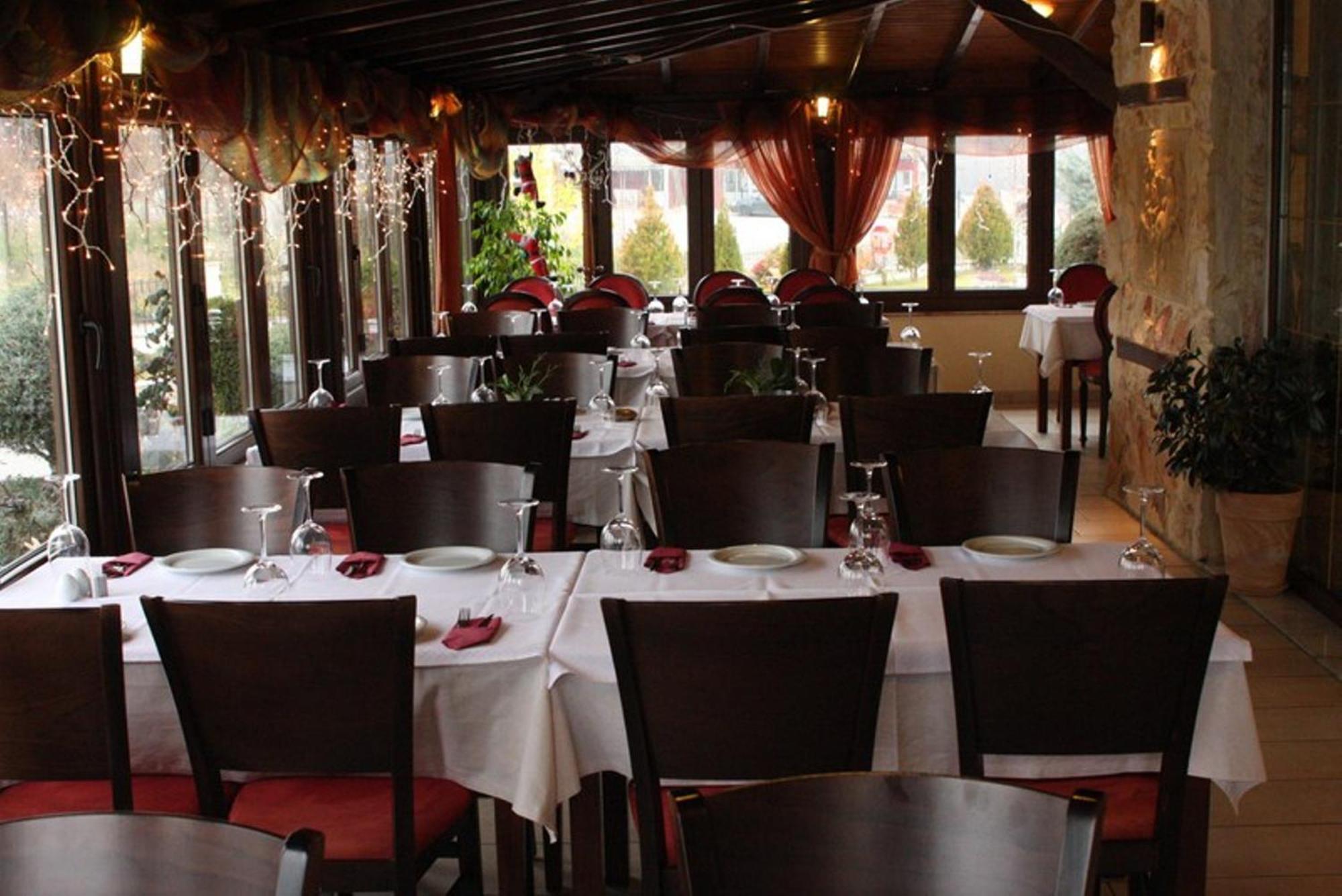 Lozitsi Hotel Veria  Eksteriør billede